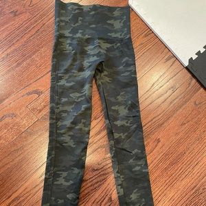 Spanx Camo leggings